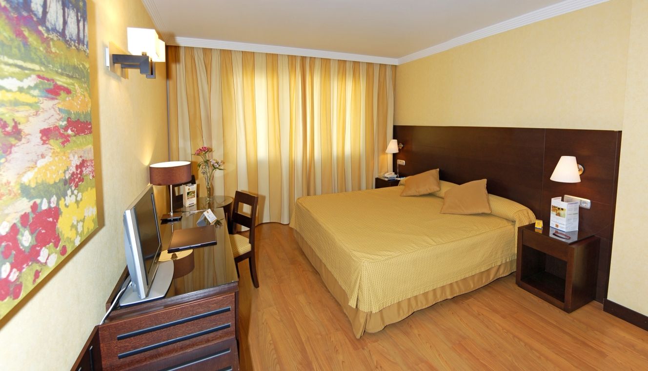Hotel Occidental Granada Esterno foto