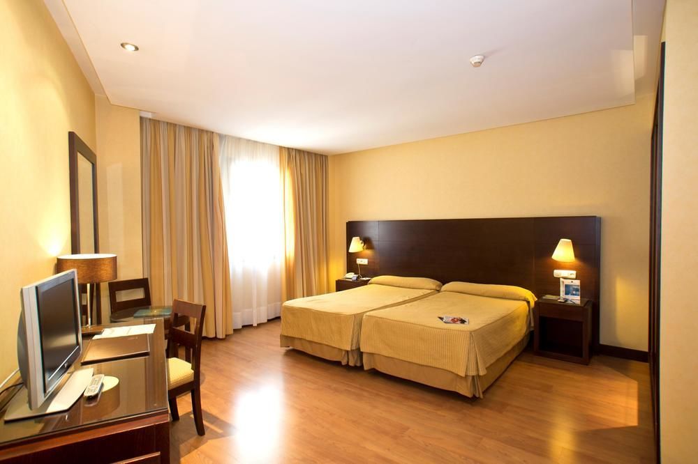 Hotel Occidental Granada Esterno foto